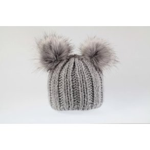 B�rnehuer med to pomponer