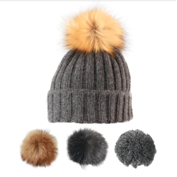 Strikhue med udskiftelige pomponer