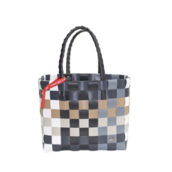 Taske af genbrugsplast fra Witzgall - ideel til indkb, skovtur, badetj m.m.