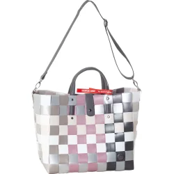 Taske af genbrugsplast med skulderrem fra Witzgall - ideel til indk�b, skovtur, badet�j m.m.