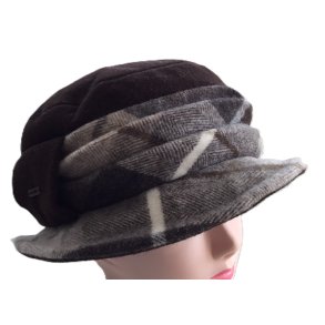 Dame hue i uld
